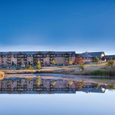 Club Wyndham Glacier Canyon Lake Delton Buitenkant foto