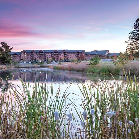 Club Wyndham Glacier Canyon Lake Delton Buitenkant foto