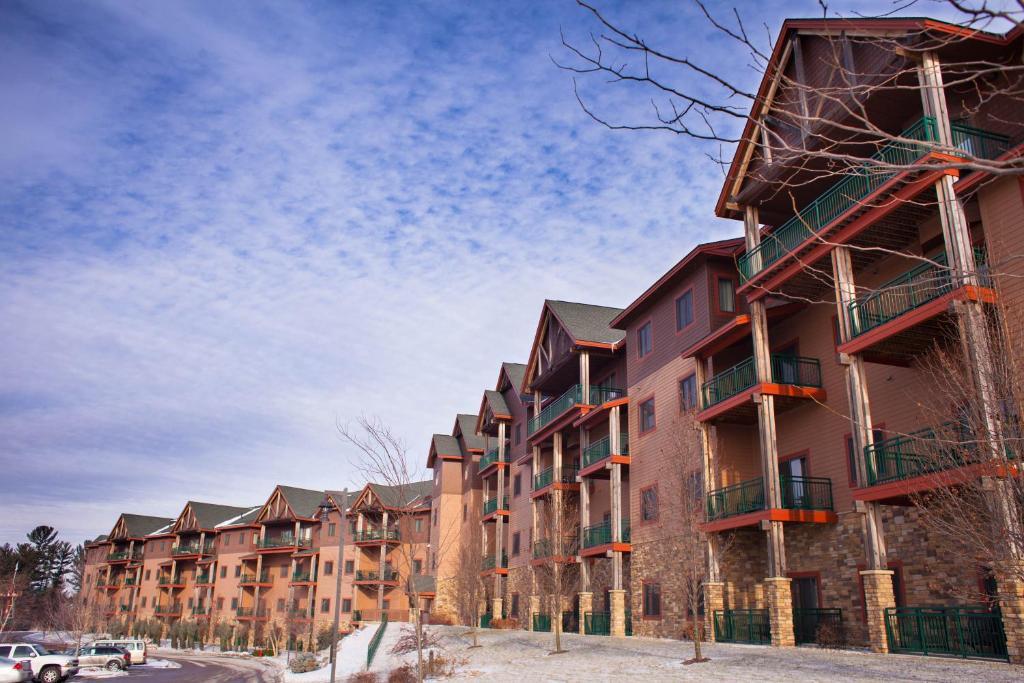 Club Wyndham Glacier Canyon Lake Delton Buitenkant foto
