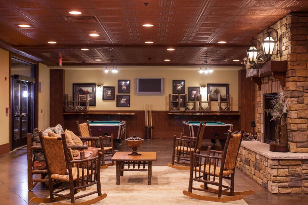 Club Wyndham Glacier Canyon Lake Delton Buitenkant foto