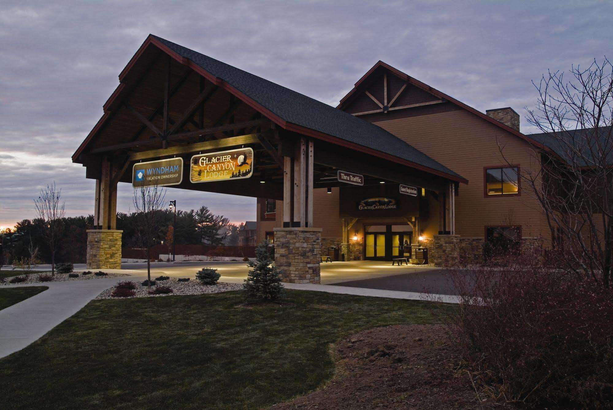 Club Wyndham Glacier Canyon Lake Delton Buitenkant foto