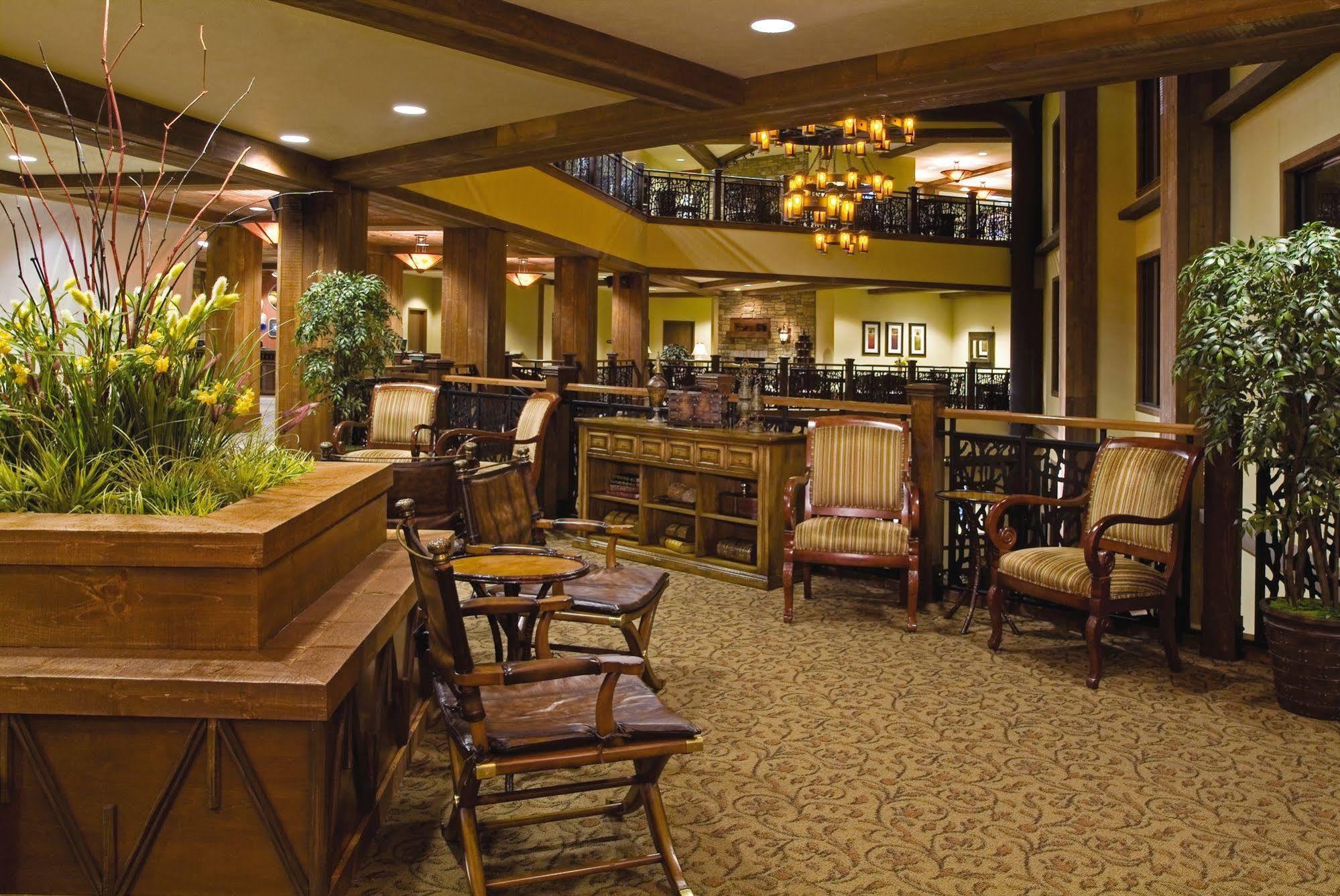 Club Wyndham Glacier Canyon Lake Delton Buitenkant foto